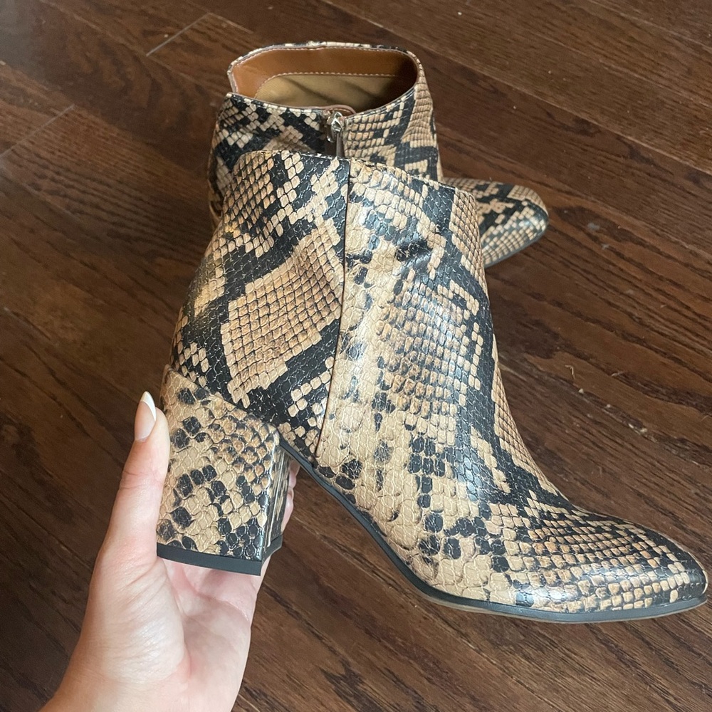 Franco Sarto booties
Size 6.5